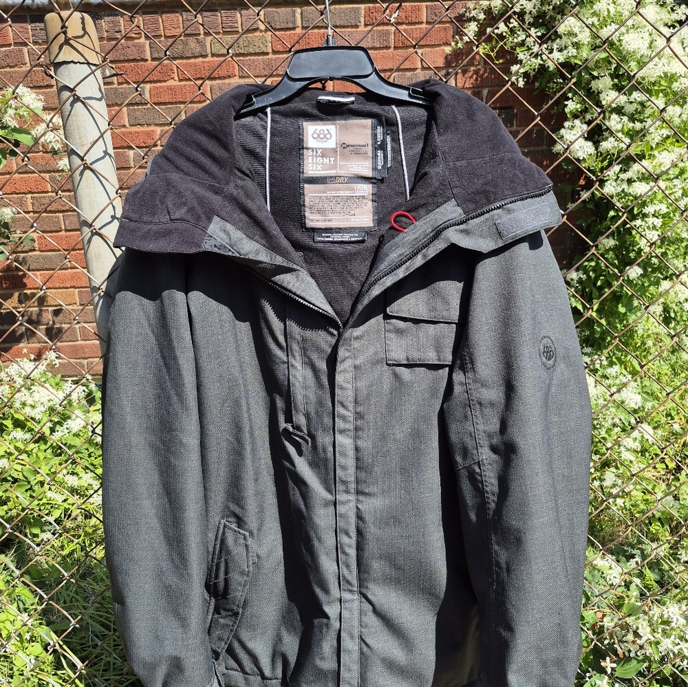 686 Ski Snowboarding Grayish Black Jacket Sz XL Missing Interior Plastic Pocket